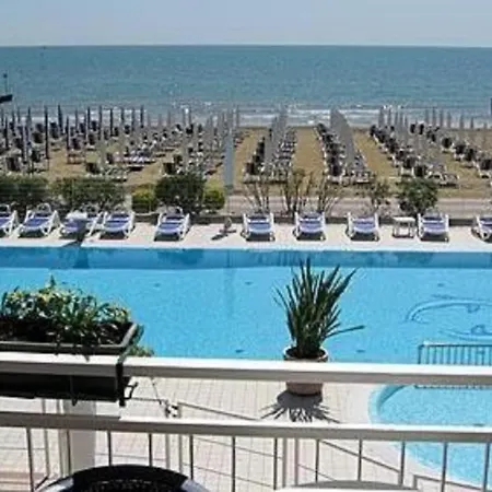 Condor Hotell 3*
